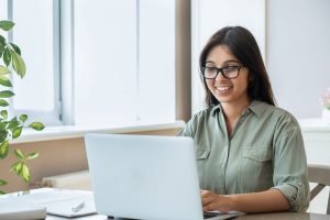 Woman entrepreneur-min