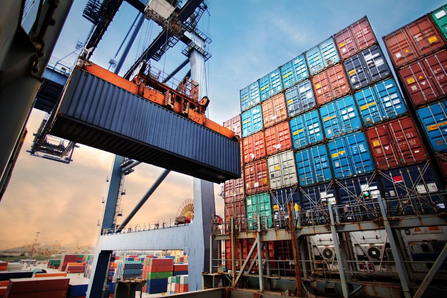 logistics-shutterstock-tpci