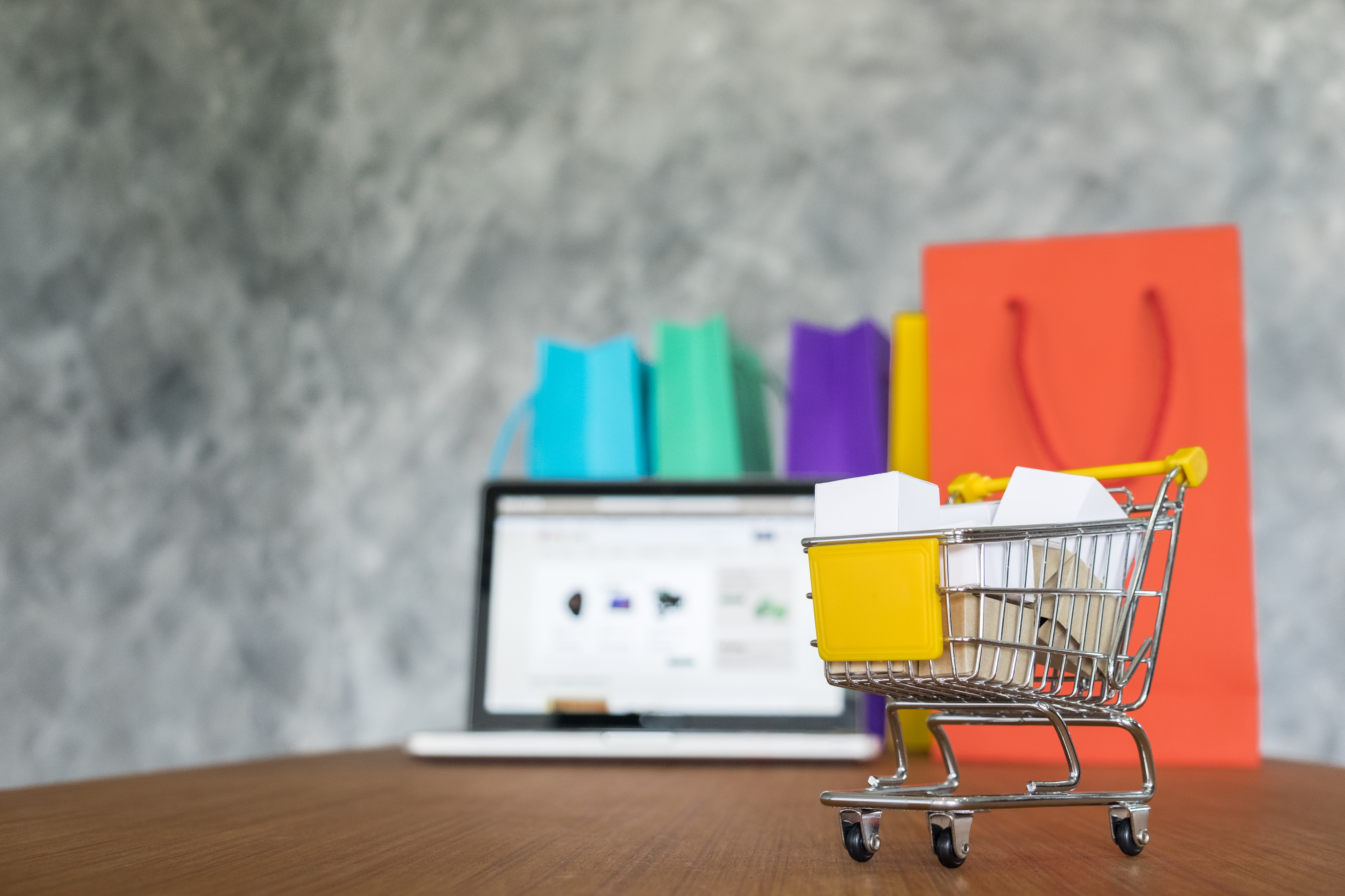consumer - freepik